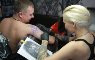 «Татуировки – это тоже картины», – считает уфимский мастер Алина Фокина