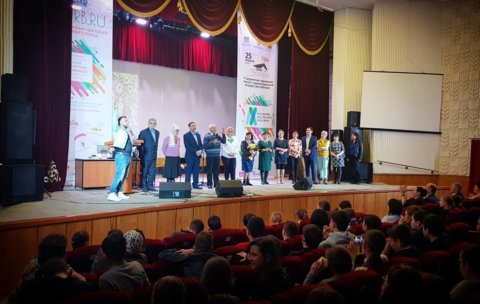 Художественный тур проекта №43 – творческая встреча с художниками в Миякинском районе