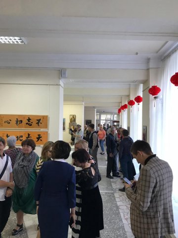 Открытие выставки «Евразийский мост» в галерее «Ижад»