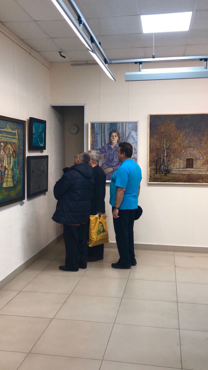 «Многоцветие традиций»: открытие выставки к 85-летию Союза художников Башкортостана