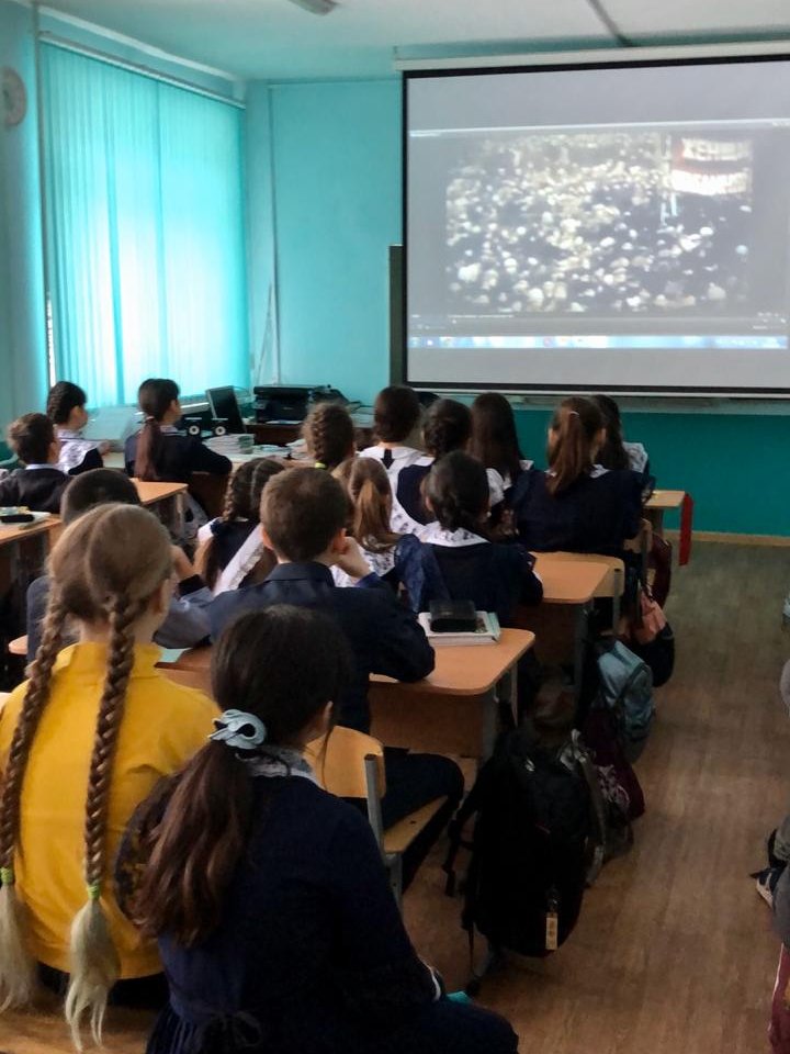 «Культурный час» для учеников Башкирского лицея № 48: Показ фильма телеканала UTV об истории башкирской живописи