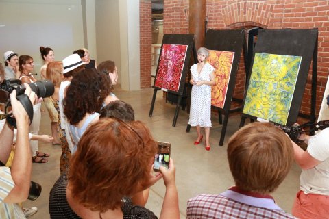 «Я есть семь» в «Арт-Квадрате»: презентация новой серии картин Раушании Бадретдиновой