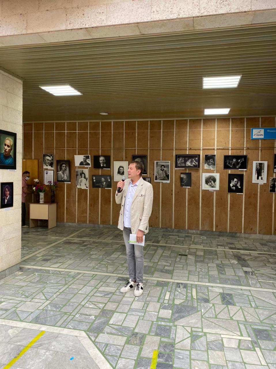 «Мой мир. Мир, которым я живу»: выставка фотохудожника Николая Посникова в Доме профсоюзов