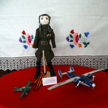 Кукла в образе дважды Героя Великой Отечественной Войны Мусы Гареева, Аниса Саттарова