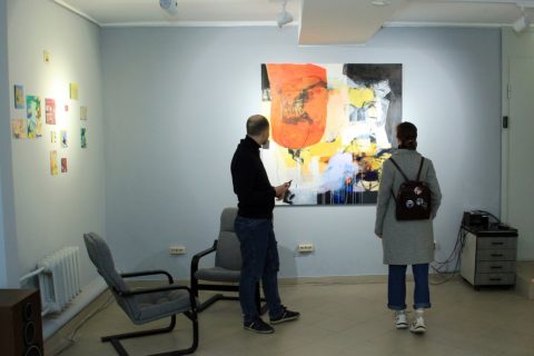«NEURO MAP»: персональная выставка художника Алии Хансен в галерее X-Max