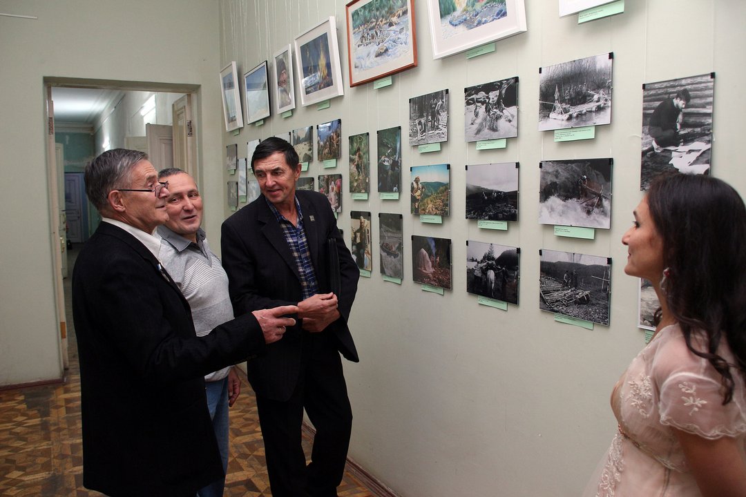 «Я отправлюсь в большущий поход!..»: фотовыставка к 75-летнему юбилею путешественника Армута Вахова
