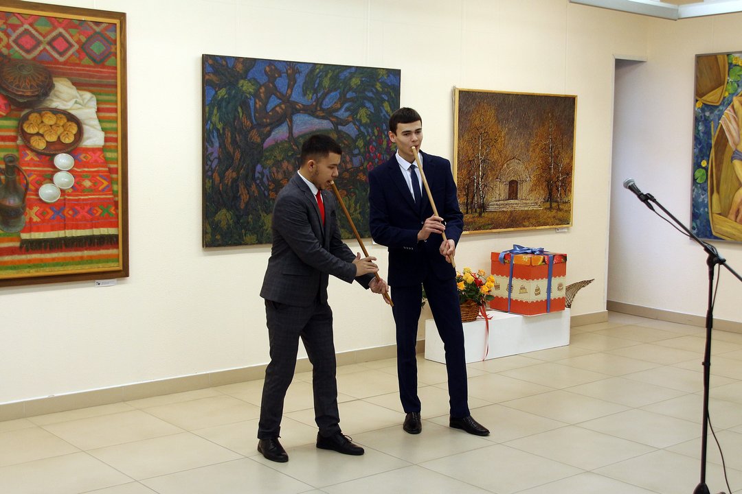 «Школа и вдохновение…»: выставка к 60-летию Уфимской детской художественной школы №2