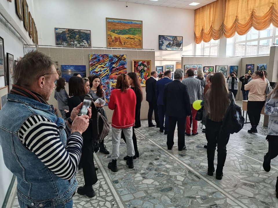 В Бирске открылась передвижная юбилейная отчетная выставка к 25–летию Творческого Союза художников Республики Башкортостан