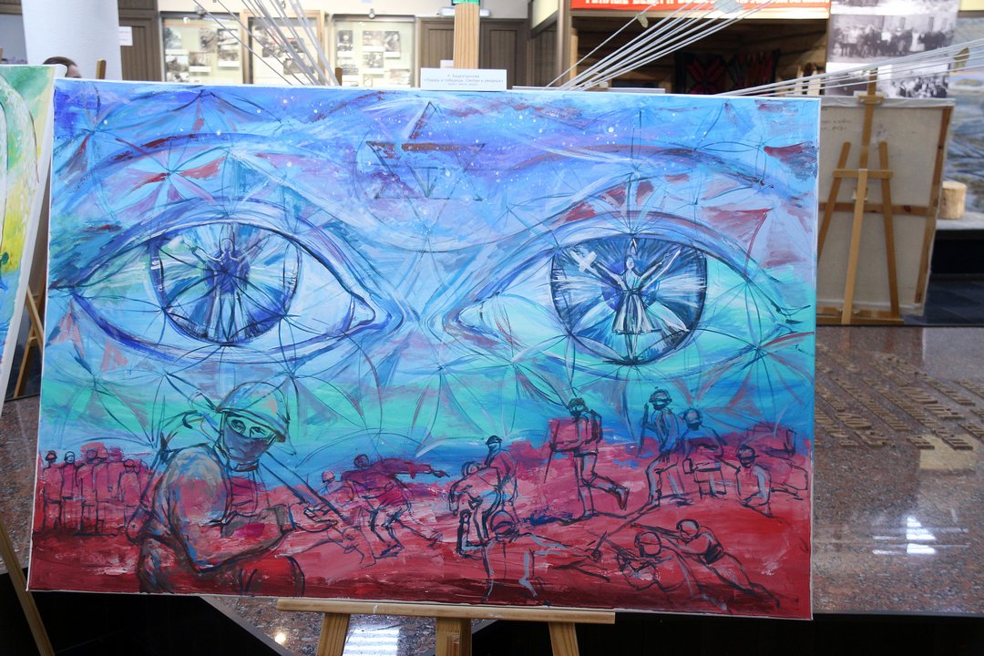 «Мир в глазах смотрящего»: персональная выставка работ художника Рушании Бадретдиновой в Республиканском музее Боевой Славы