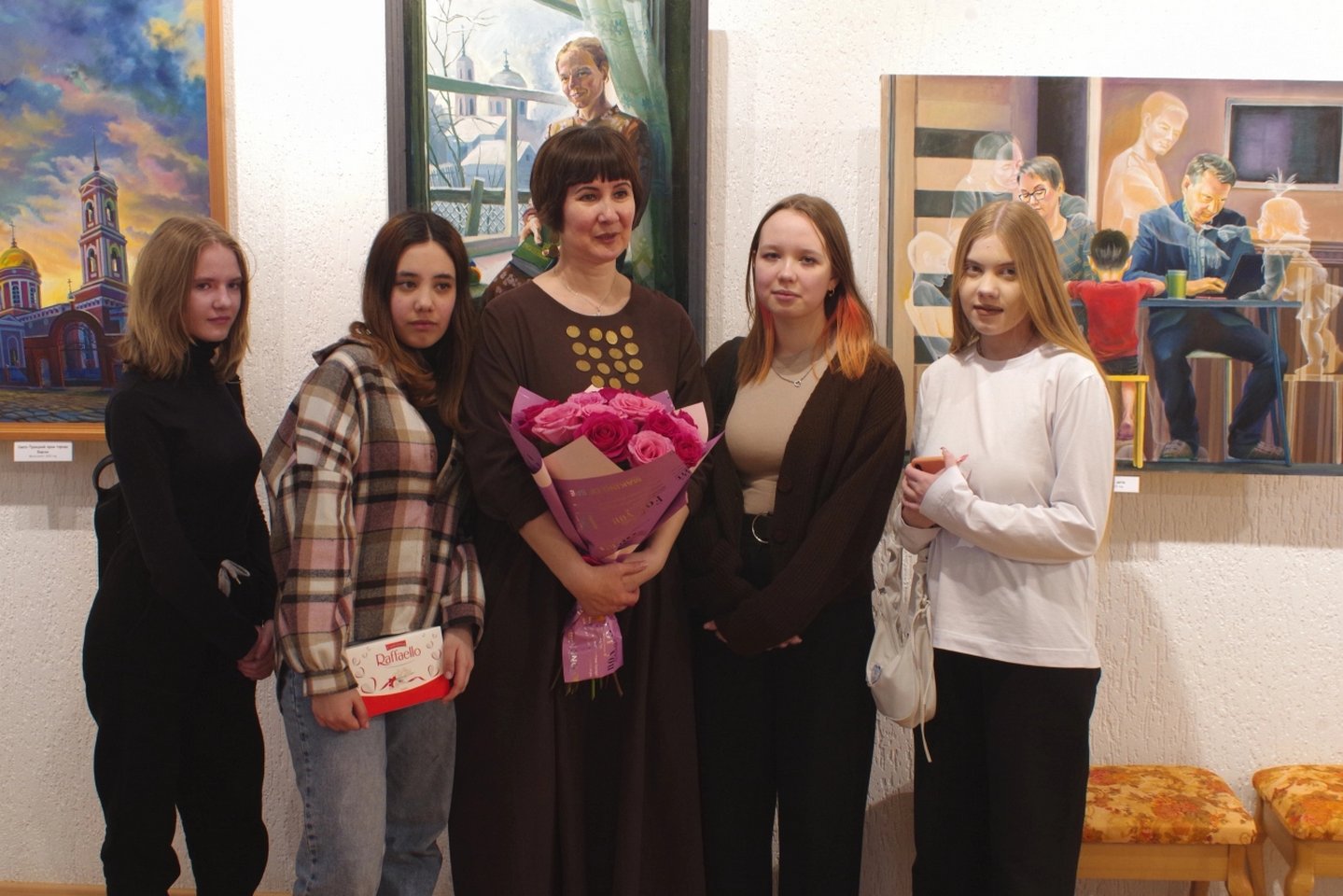 Персональная выставка живописи и графики художника Лейлы Кадиковой в Бирском историческом музее