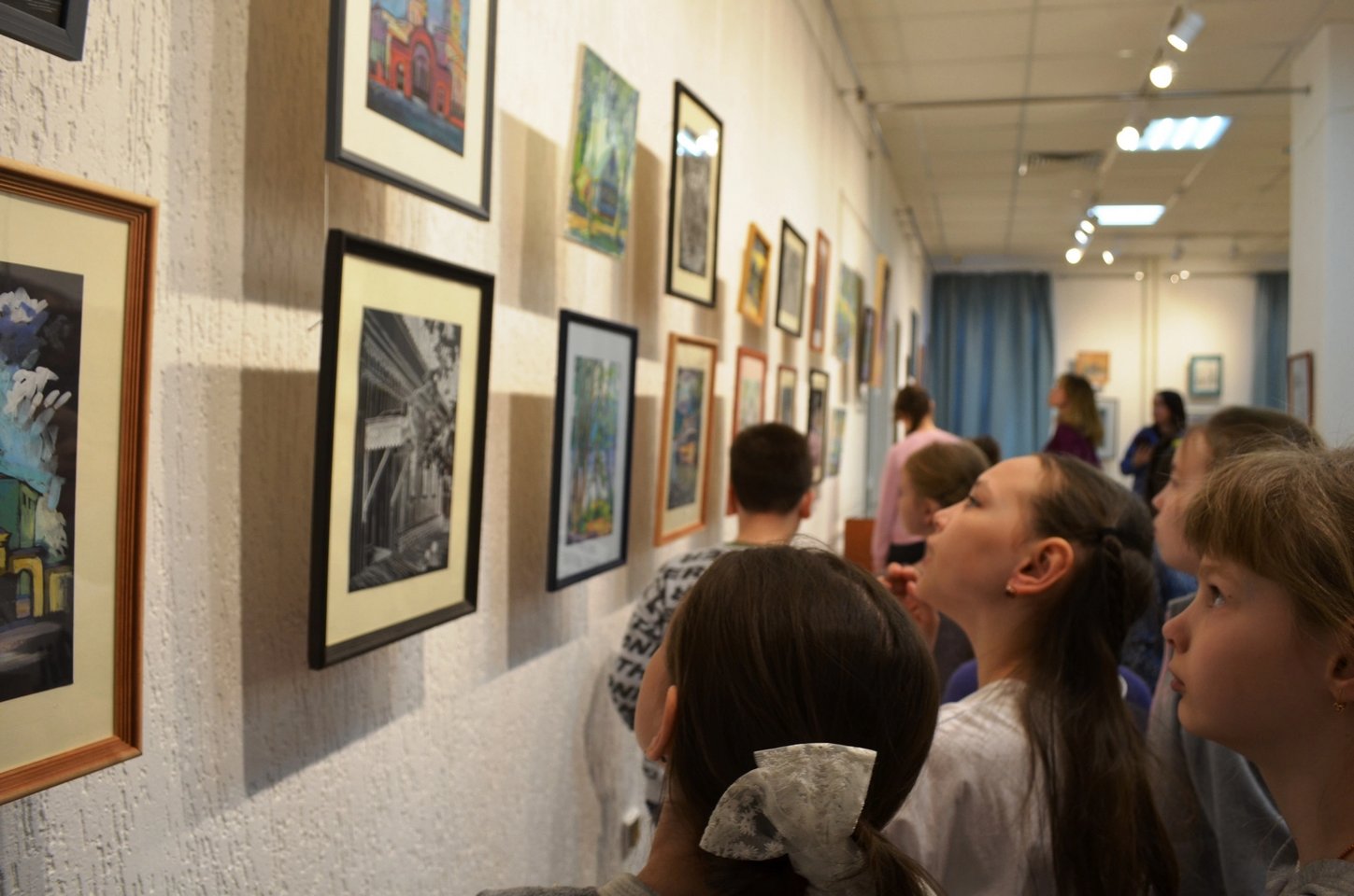 Персональная выставка живописи и графики художника Лейлы Кадиковой в Бирском историческом музее