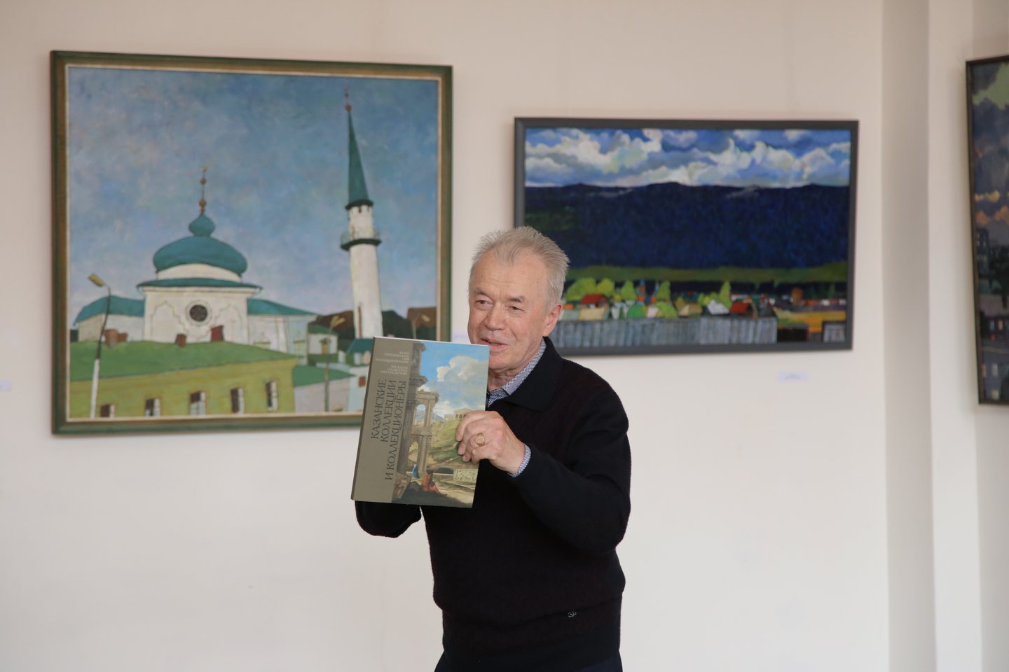 «Родные мелодии»: персональная выставка художника Ильдара Гильманова в картинной галерее Бирского филиала УУНиТ