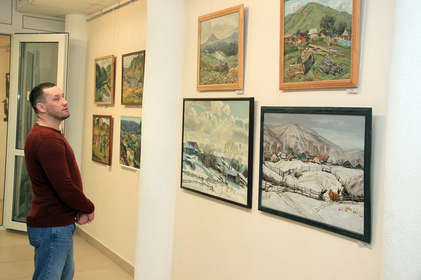 Персональная выставка работ художника Абдуллы Абдулатипова в Уфимской художественной галерее